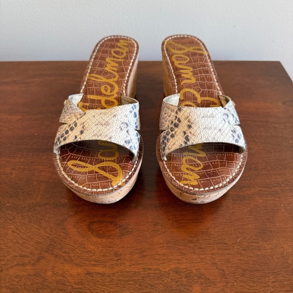 Sam Edelman Gray Wedge Sandals with Crisscross Straps - Picture 3 of 4